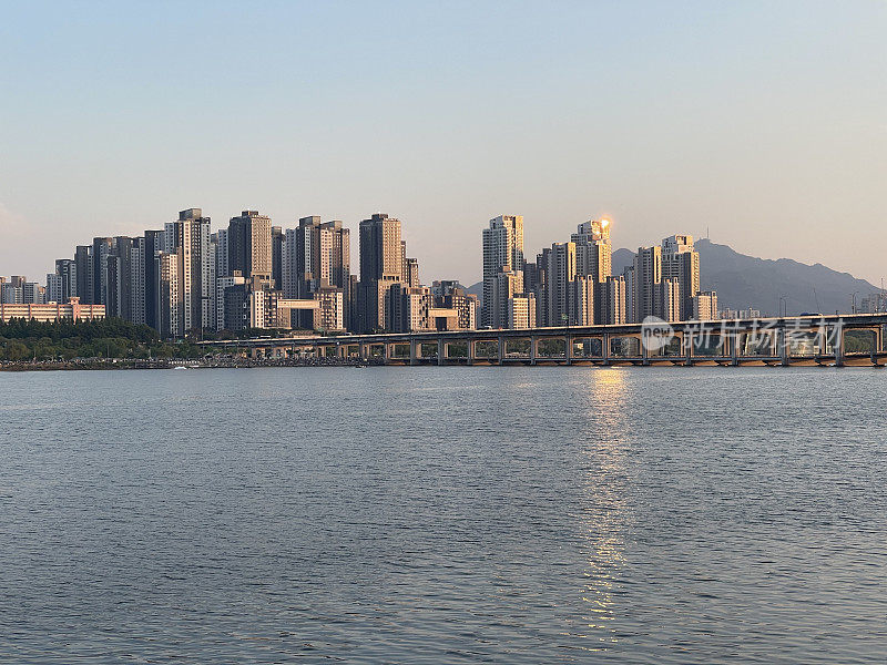 Seoul Han River and Banpo Bridge汉江盘浦大桥